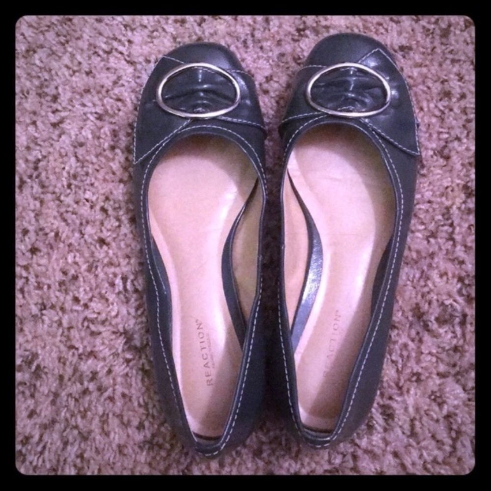 🛍REACTION Kenneth Cole Gray Flats Sz 8M